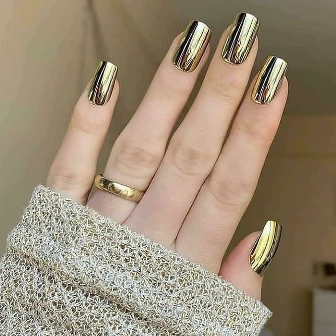 2023 Glamorous Metallic Mirror Nail Polish - Image 4