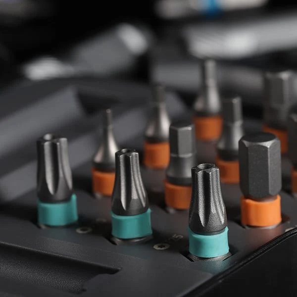 🔩 50% discount 🛠️ 24-in-1 screwdriver set – Magnetic, compact, and portable, ideal for repairs and DIY projects 🔧📦 - Image 4